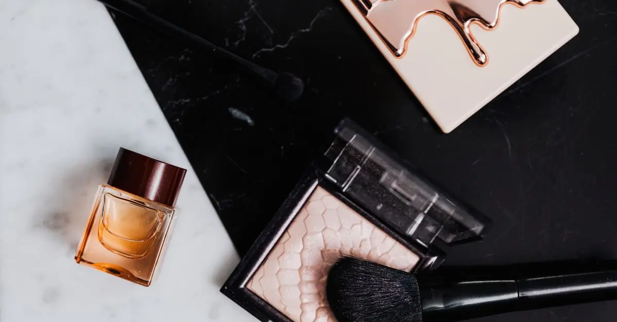 Comment Adapter Votre Routine de Soin pour un Teint Parfait