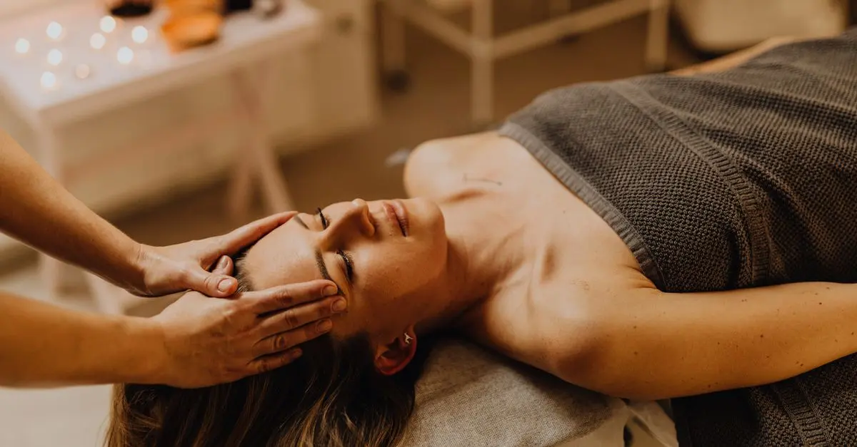 Les Meilleures Techniques de Massage Facial pour un Teint Impeccable